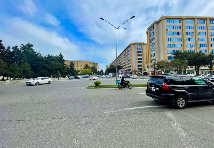 350 m² Obyekt / Ofis Satılır, Bakıxanov qəs., Sabunçu, Bakı