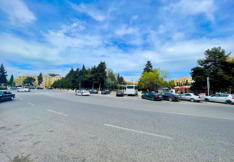 350 m² Obyekt / Ofis Satılır, Bakıxanov qəs., Sabunçu, Bakı