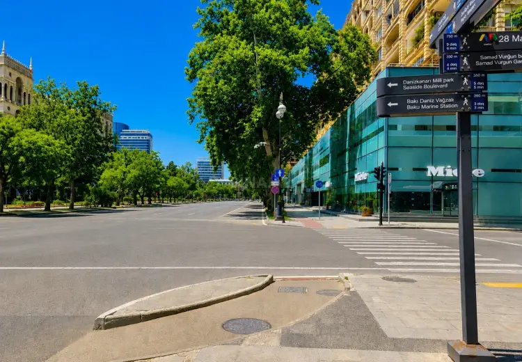 125 m² Obyekt / Ofis Satılır, Sahil qəs., Səbail, Bakı