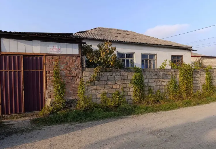 3 otaqlı mənzil Satılır, Quba