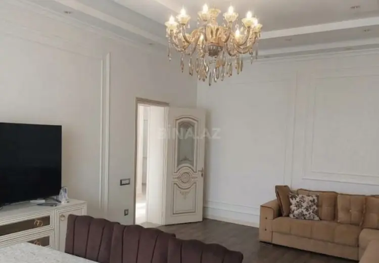 7 otaqlı mənzil Satılır, Qəbələ