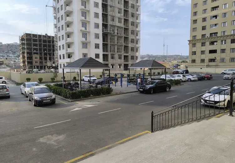 3 otaqlı mənzil Satılır, Bayıl qəs., Abşeron