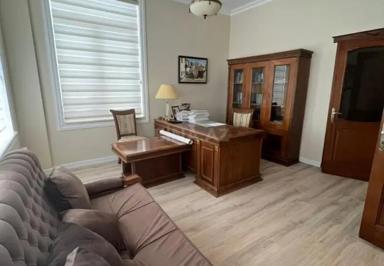 100 m² Obyekt / Ofis Kirayə (aylıq), Yasamal, Bakı