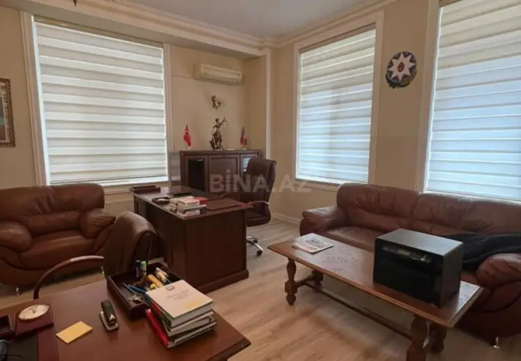 100 m² Obyekt / Ofis Kirayə (aylıq), Yasamal, Bakı