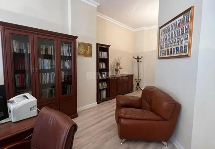 100 m² Obyekt / Ofis Kirayə (aylıq), Yasamal, Bakı