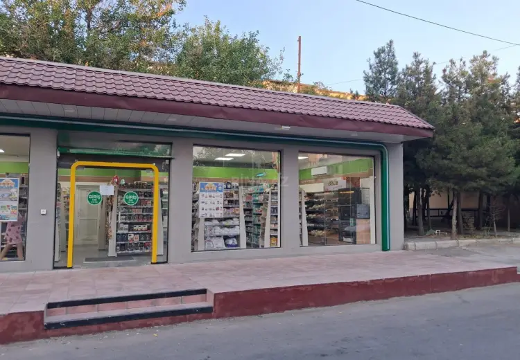143 m² Obyekt / Ofis Satılır, Laçın