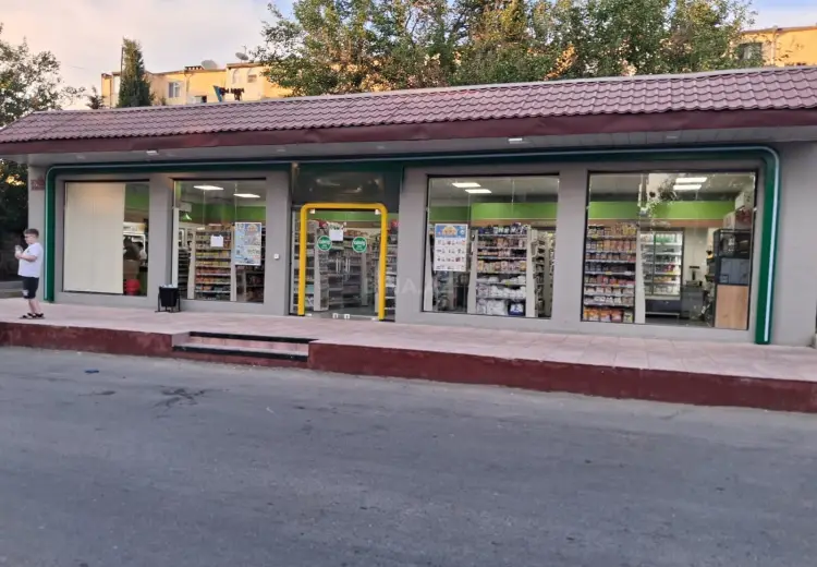 143 m² Obyekt / Ofis Satılır, Laçın