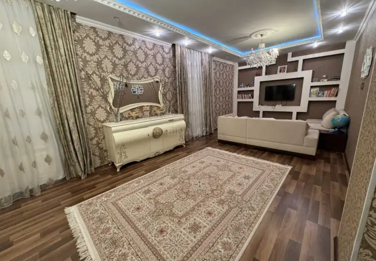 8 otaqlı mənzil Satılır, Nizami, Bakı