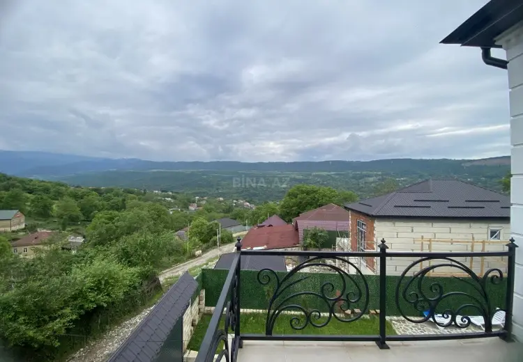 4 otaqlı mənzil Satılır, Quba