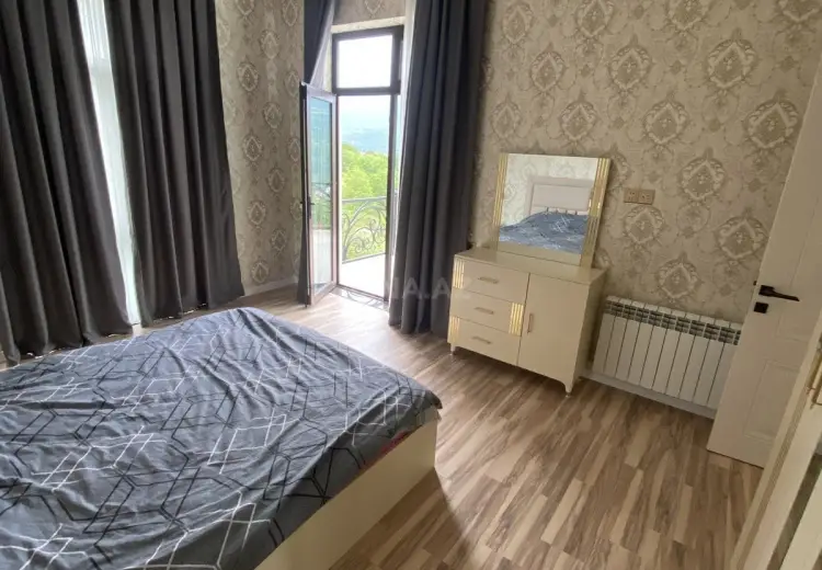 4 otaqlı mənzil Satılır, Quba