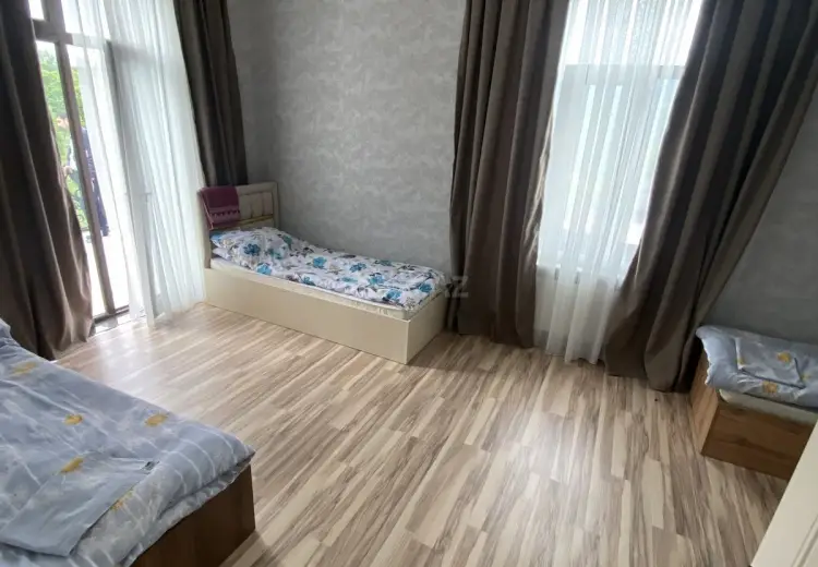 4 otaqlı mənzil Satılır, Quba