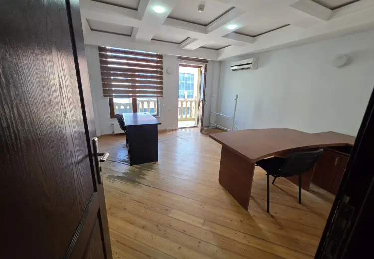 70 m² Obyekt / Ofis Kirayə (aylıq), Nərimanov, Bakı