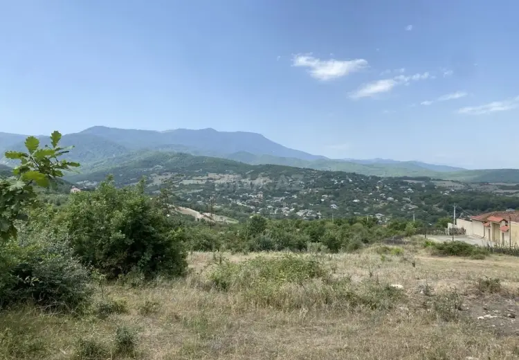 100 sot Torpaq Satılır, Şabran