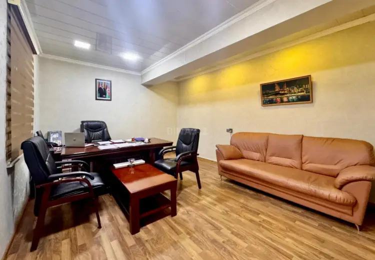 380 m² Obyekt / Ofis Satılır, Yasamal, Bakı