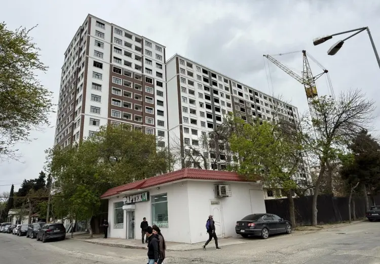 4 otaqlı mənzil Satılır, Nizami, Bakı