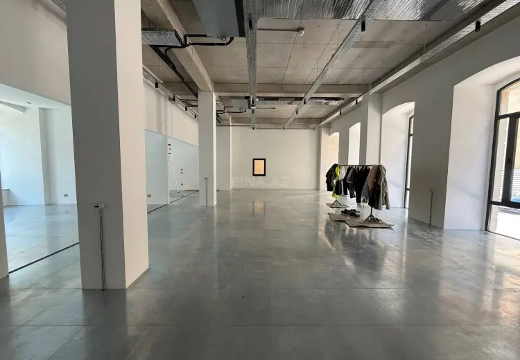 860 m² Obyekt / Ofis Kirayə (aylıq), Səbail, Bakı