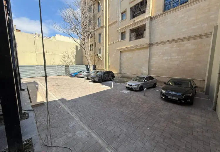 860 m² Obyekt / Ofis Kirayə (aylıq), Səbail, Bakı