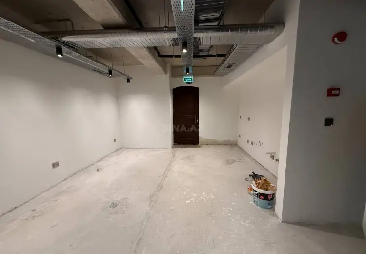 860 m² Obyekt / Ofis Kirayə (aylıq), Səbail, Bakı