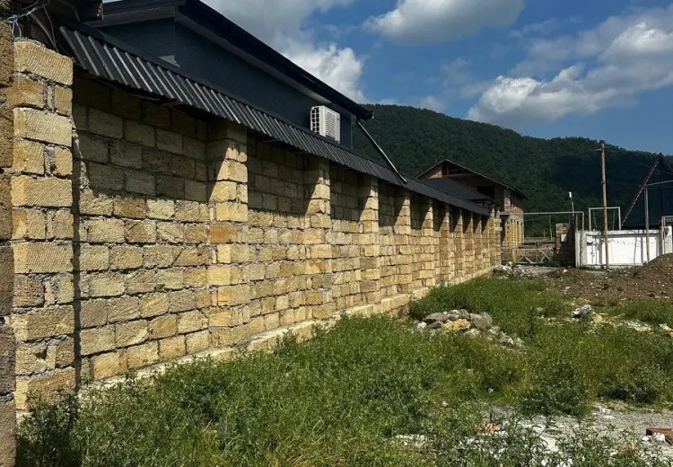 3 sot Torpaq Satılır, Qəbələ