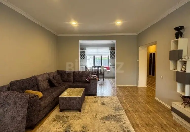 5 otaqlı mənzil Satılır, Quba