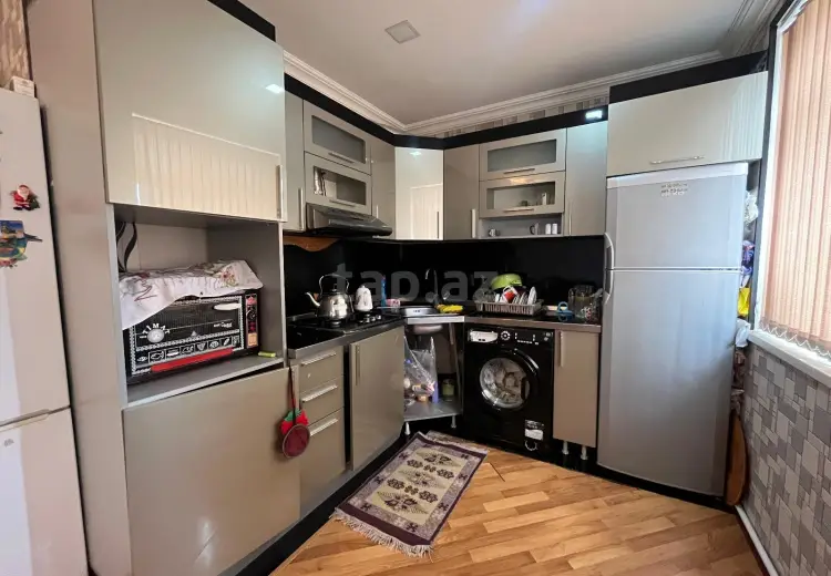 3 otaqlı mənzil , Bakı