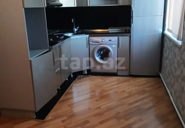 3 otaqlı mənzil , Bakı
