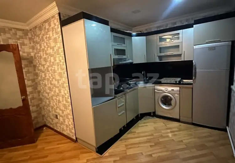 3 otaqlı mənzil , Bakı