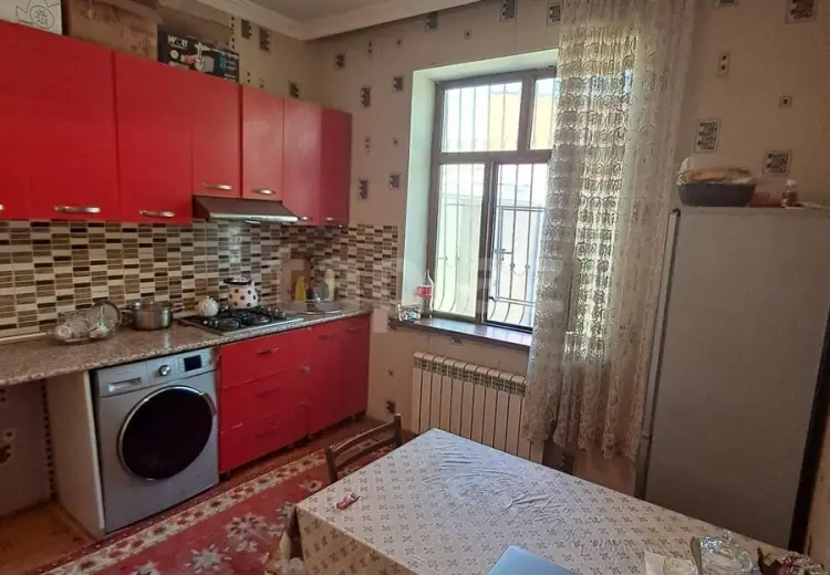 3 otaqlı mənzil , Bakı