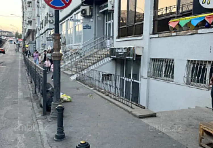 260 m² Obyekt / Ofis Satılır, Bakı