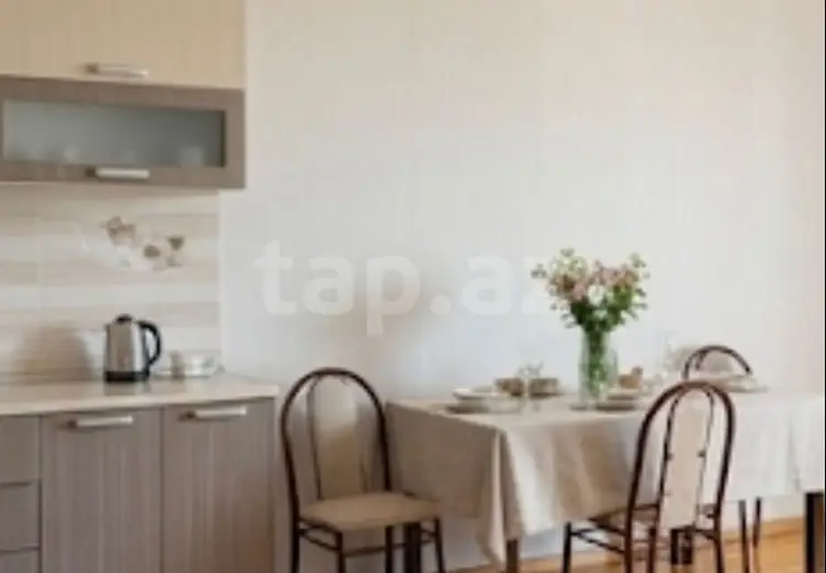 3 otaqlı mənzil , Bakı