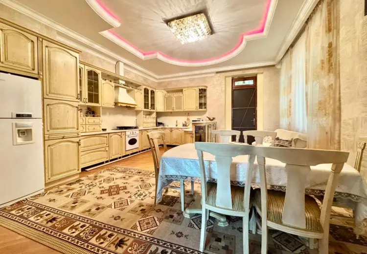 3 otaqlı mənzil , Bakı
