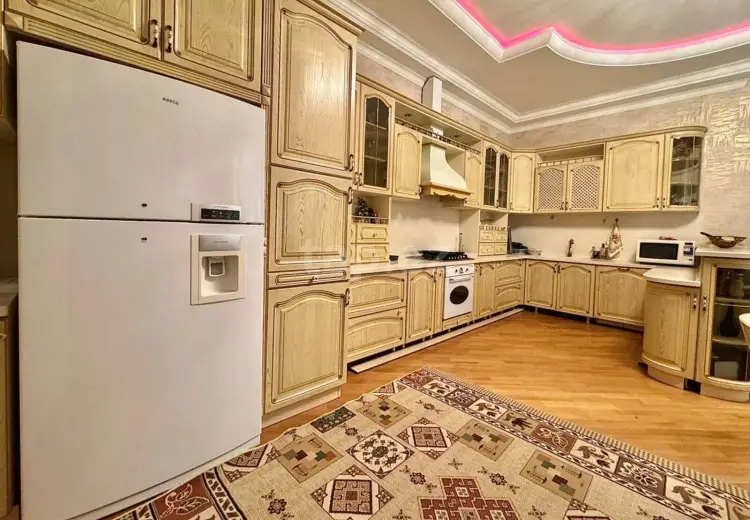 3 otaqlı mənzil , Bakı