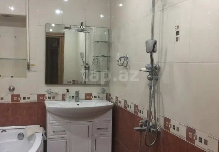 3 otaqlı mənzil , Bakı