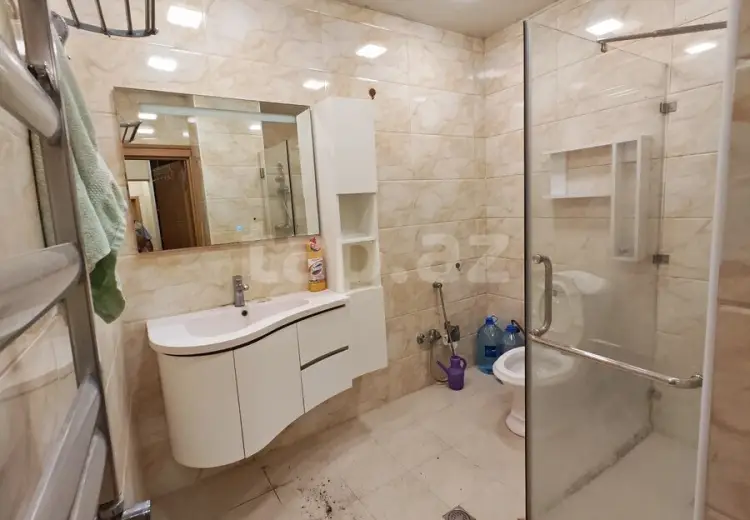3 otaqlı mənzil , Bakı