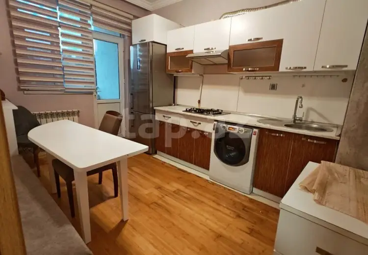 3 otaqlı mənzil , Bakı