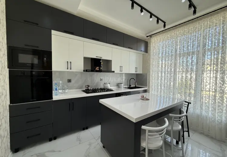 6 otaqlı mənzil Satılır, Abşeron