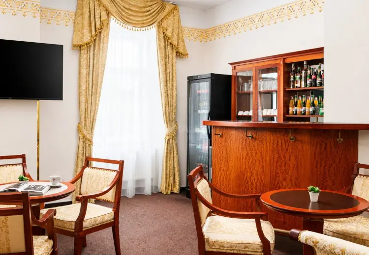 700 m² Obyekt / Ofis Satılır, İçəri şəhər, Səbail, Bakı
