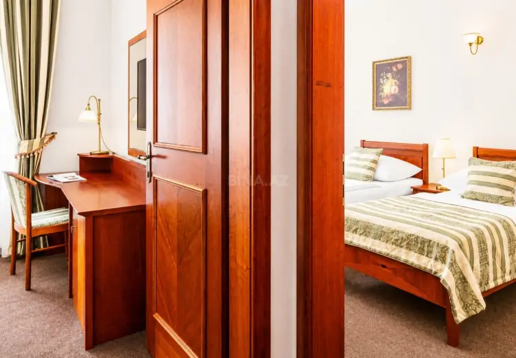700 m² Obyekt / Ofis Satılır, İçəri şəhər, Səbail, Bakı
