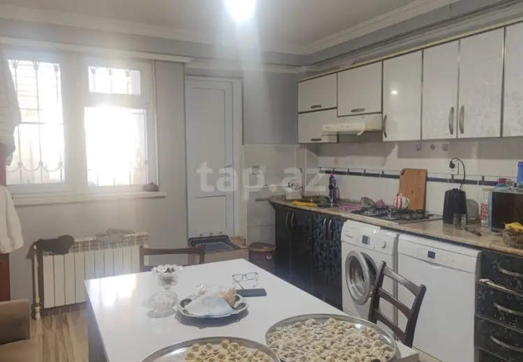 3 otaqlı mənzil , Bakı