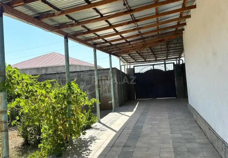 4 otaqlı mənzil Satılır,