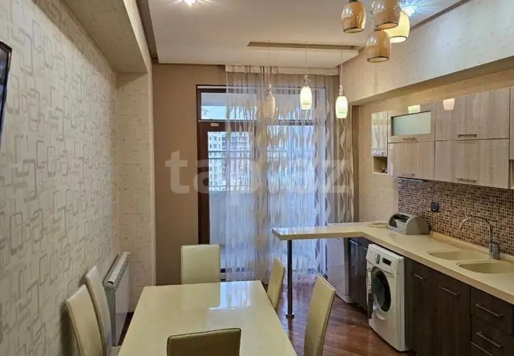 3 otaqlı mənzil , Bakı