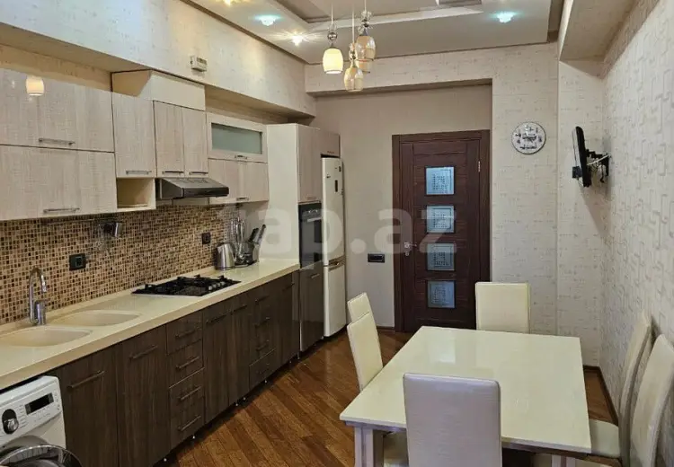 3 otaqlı mənzil , Bakı