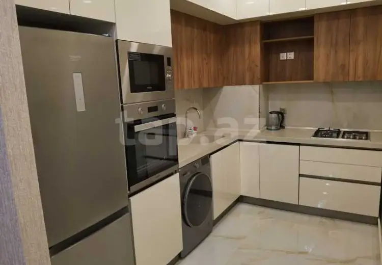 3 otaqlı mənzil , Bakı