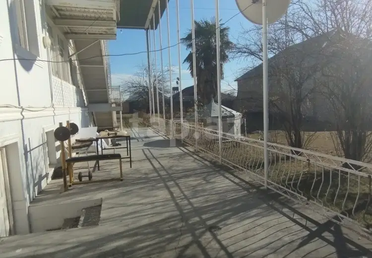 3 otaqlı mənzil , Şəki
