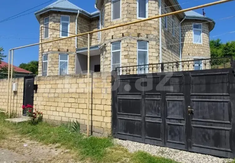 3 otaqlı mənzil , Qusar