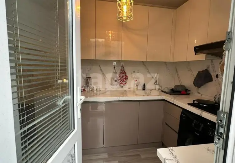 3 otaqlı mənzil , Bakı