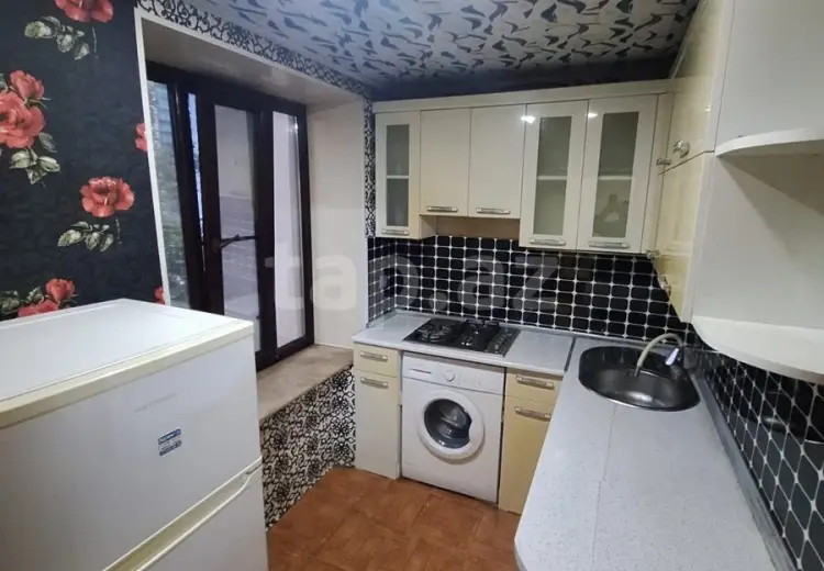 3 otaqlı mənzil , Bakı