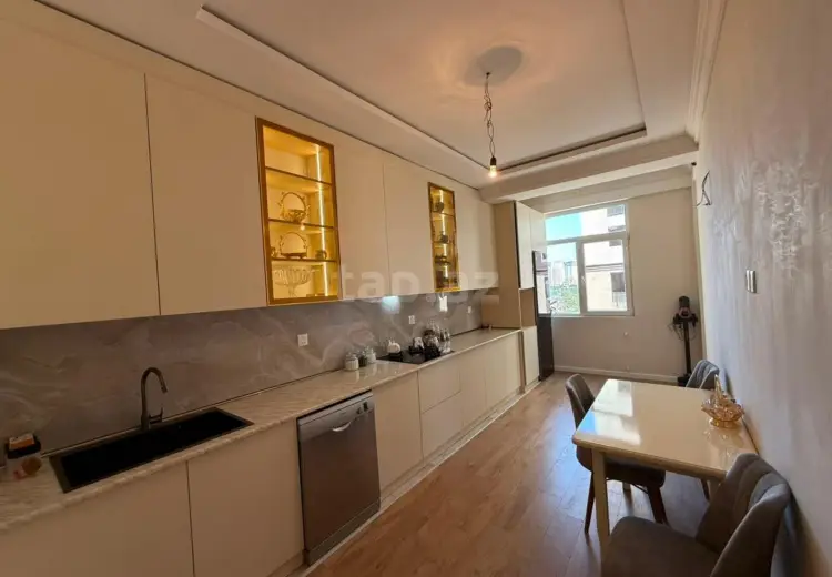 3 otaqlı mənzil , Xırdalan