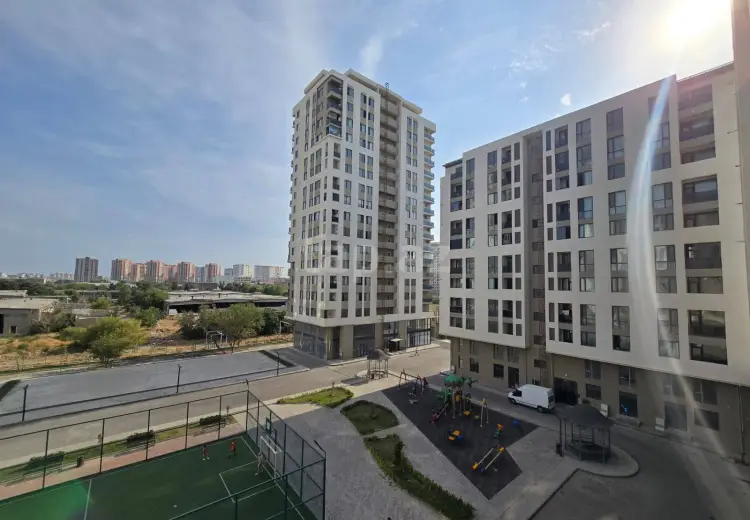 3 otaqlı mənzil , Bakı
