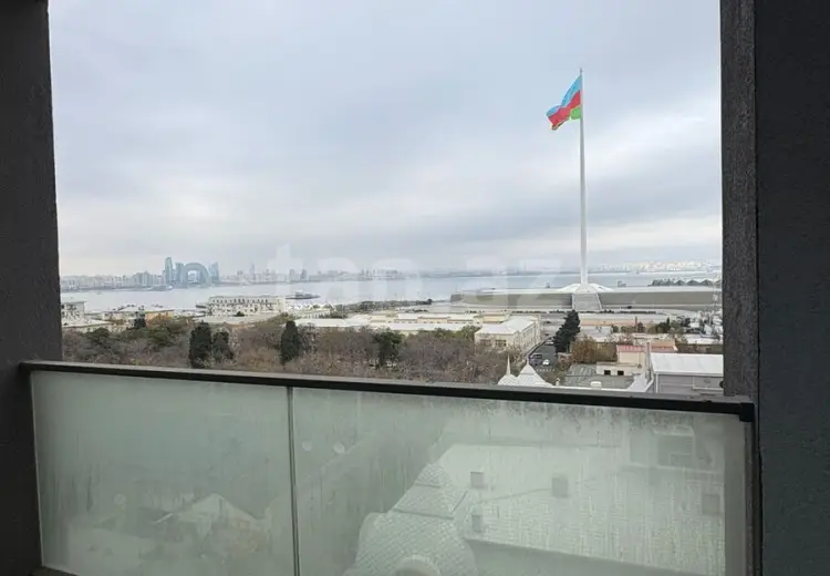 3 otaqlı mənzil , Bakı